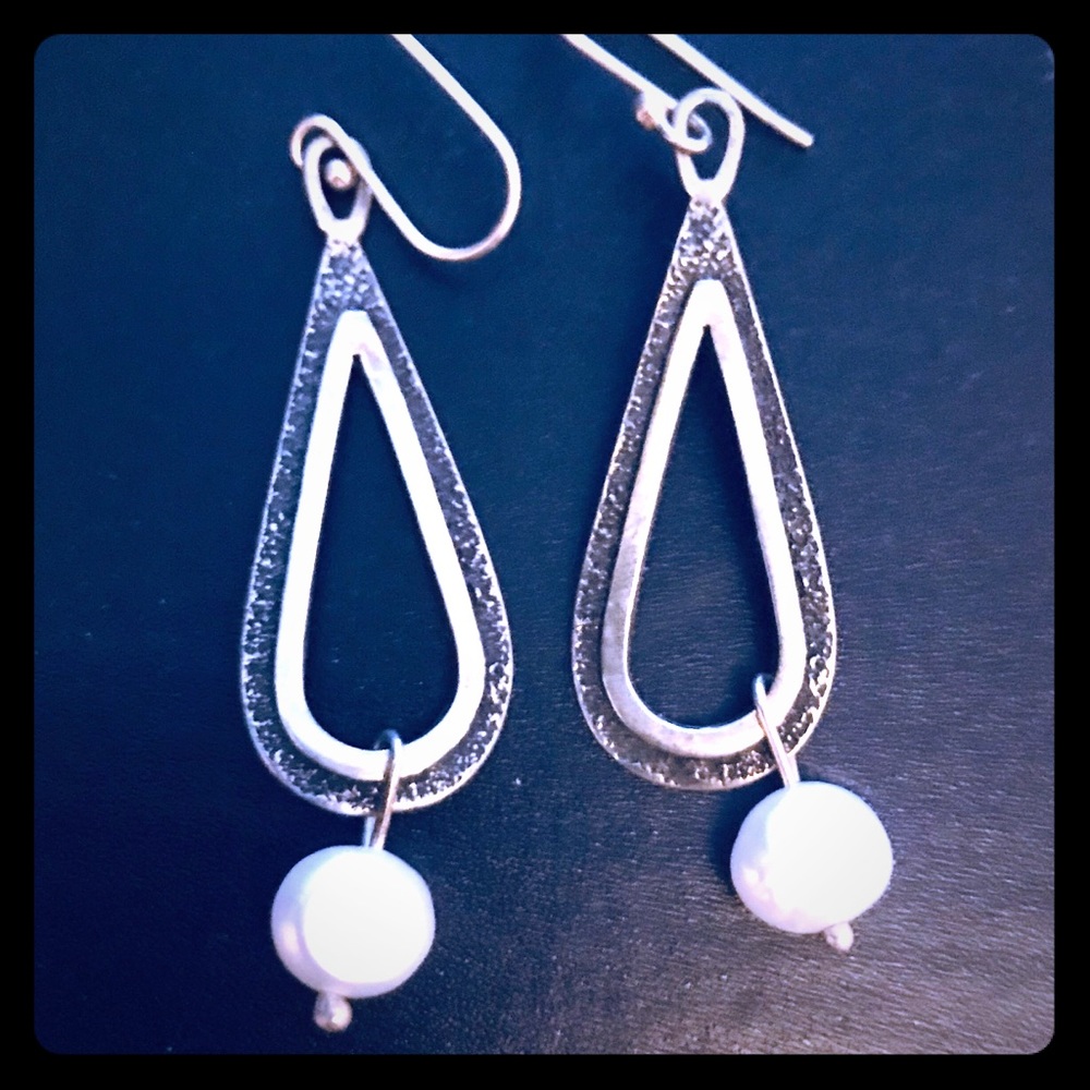 Vintage Retired Silpada Pearl Teardrop Earrings!